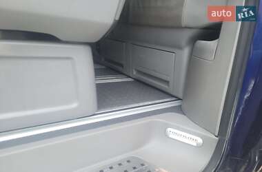 Минивэн Volkswagen Multivan 2005 в 