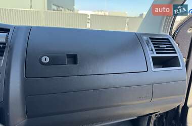 Минивэн Volkswagen Multivan 2012 в 