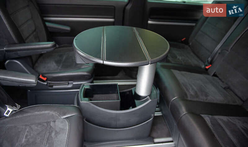 Минивэн Volkswagen Multivan 2019 в Виннице