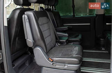 Минивэн Volkswagen Multivan 2019 в 