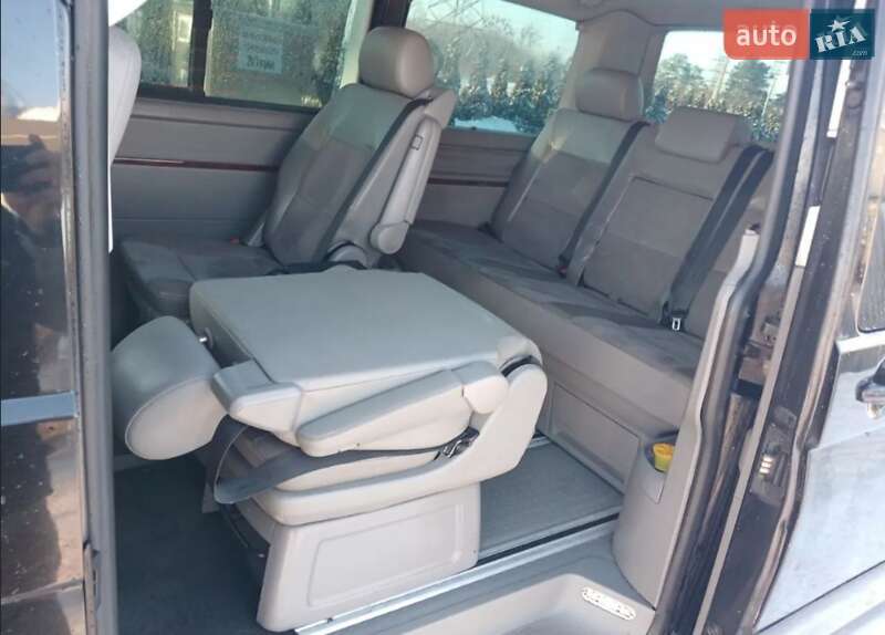 Минивэн Volkswagen Multivan 2006 в Львове