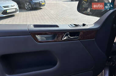 Минивэн Volkswagen Multivan 2015 в 