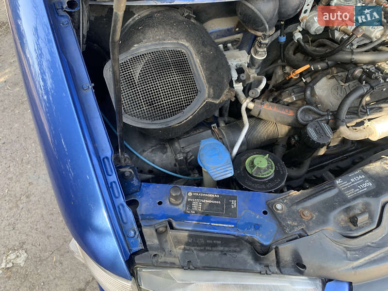 Минивэн Volkswagen Multivan 2003 в Залещиках