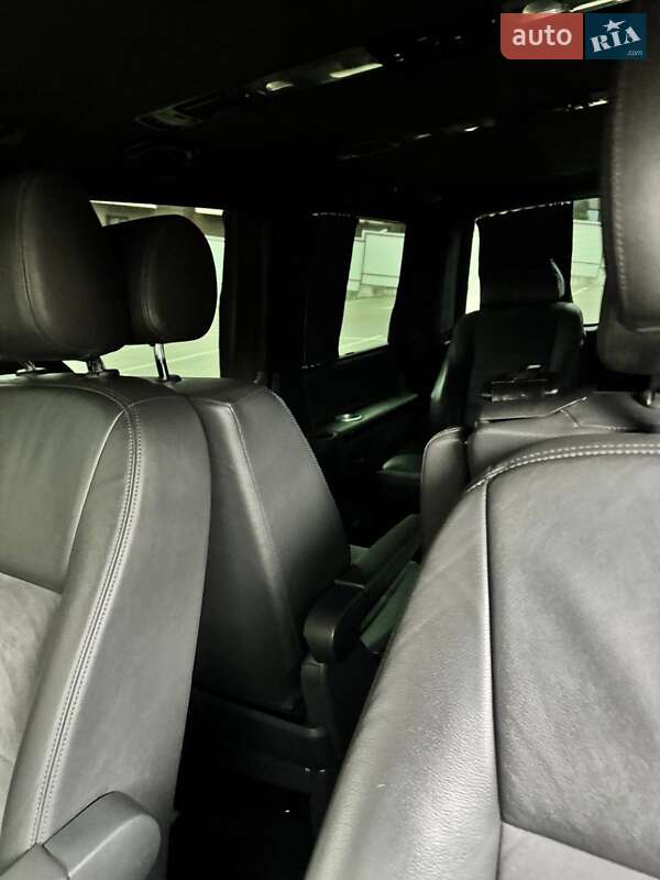 Минивэн Volkswagen Multivan 2014 в Киеве