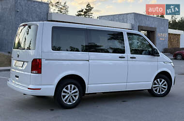 Мінівен Volkswagen Multivan 2020 в 