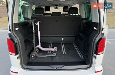 Мінівен Volkswagen Multivan 2020 в 