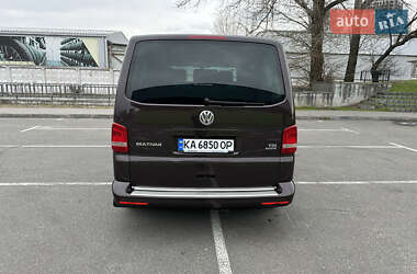 Минивэн Volkswagen Multivan 2012 в 