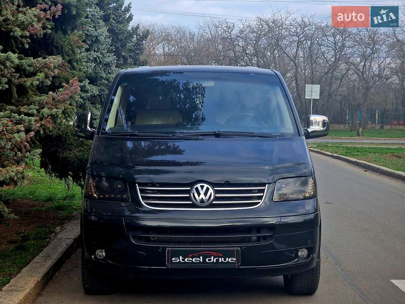 Минивэн Volkswagen Multivan 2005 в Николаеве