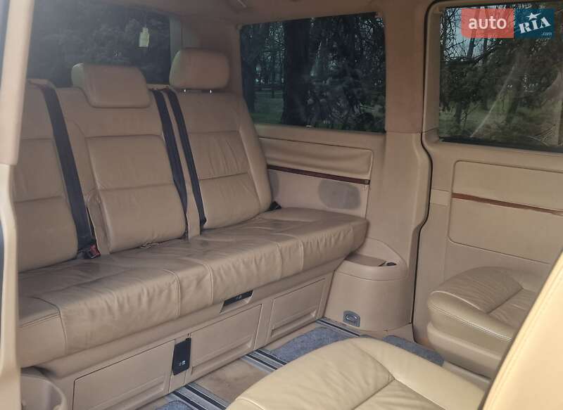 Минивэн Volkswagen Multivan 2005 в Николаеве