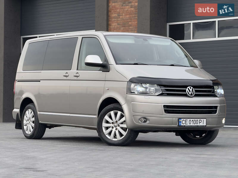 Минивэн Volkswagen Multivan 2011 в 