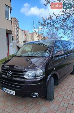 Мінівен Volkswagen Multivan 2013 в 