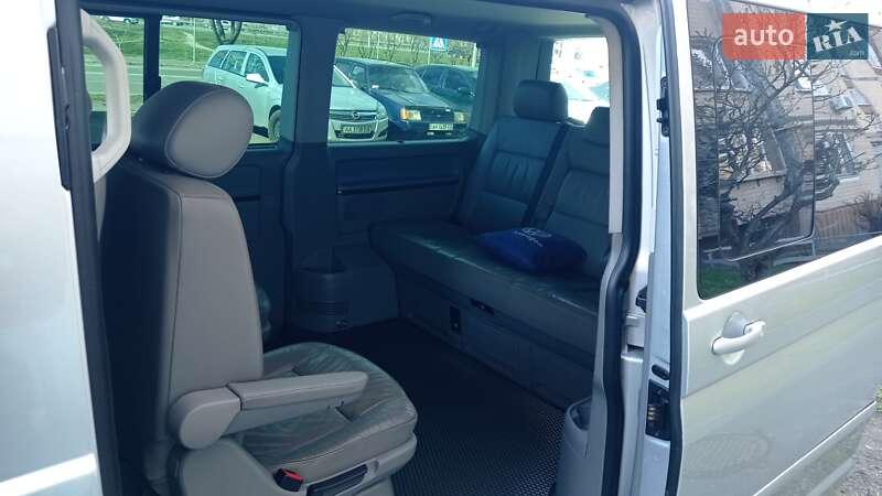 Минивэн Volkswagen Multivan 2007 в Киеве