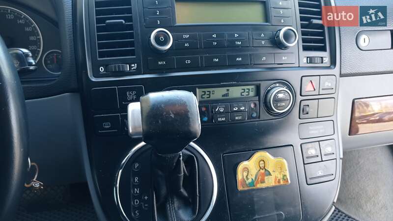 Минивэн Volkswagen Multivan 2007 в Киеве