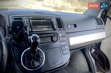 Минивэн Volkswagen Multivan 2010 в 
