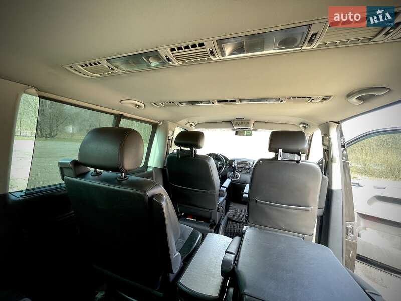Минивэн Volkswagen Multivan 2010 в Киеве
