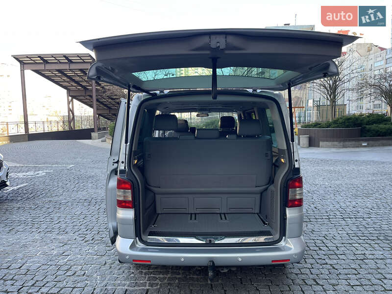 Минивэн Volkswagen Multivan 2006 в Киеве