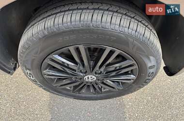 Минивэн Volkswagen Multivan 2014 в 