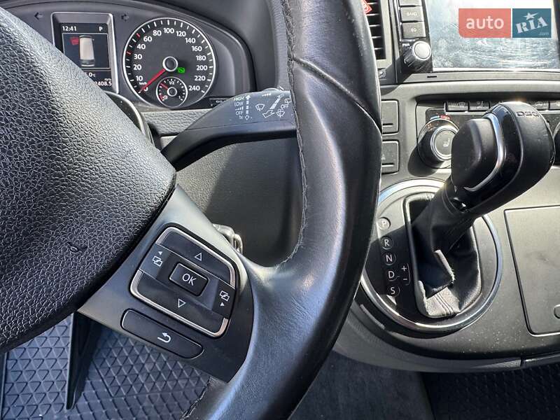 Мінівен Volkswagen Multivan 2014 в Києві