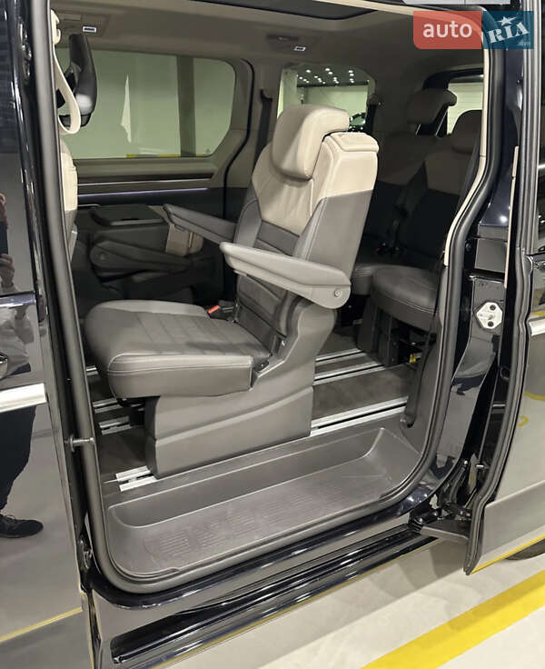 Минивэн Volkswagen Multivan 2021 в Киеве фото 12 Минивэн Volkswagen Multivan 2021 в Киеве