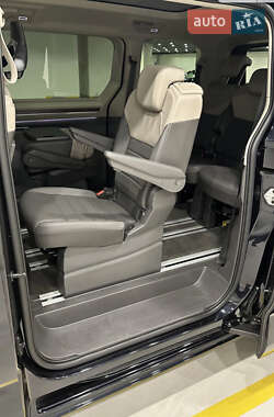 Минивэн Volkswagen Multivan 2021 в 