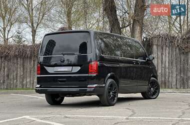 Минивэн Volkswagen Multivan 2016 в 