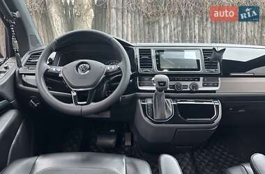 Минивэн Volkswagen Multivan 2016 в 