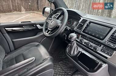 Минивэн Volkswagen Multivan 2016 в 
