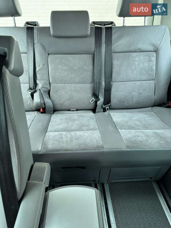 Минивэн Volkswagen Multivan 2008 в Одессе