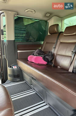 Мінівен Volkswagen Multivan 2013 в 