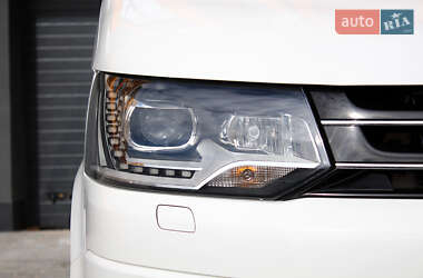 Мінівен Volkswagen Multivan 2014 в 