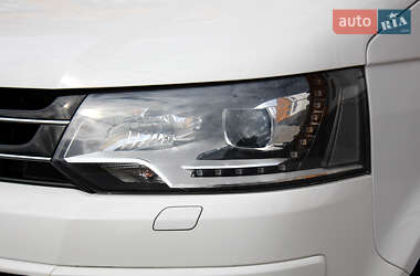 Мінівен Volkswagen Multivan 2014 в 