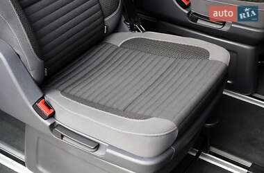Мінівен Volkswagen Multivan 2014 в 