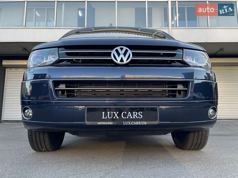 Минивэн Volkswagen Multivan 2015 в Киеве