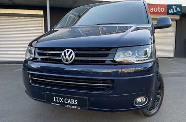Минивэн Volkswagen Multivan 2015 в 