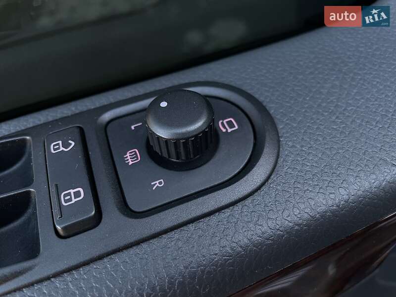 Минивэн Volkswagen Multivan 2015 в Киеве