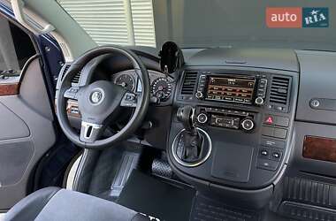 Минивэн Volkswagen Multivan 2015 в 