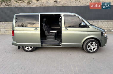Минивэн Volkswagen Multivan 2010 в 