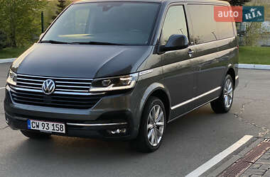 Минивэн Volkswagen Multivan 2020 в 