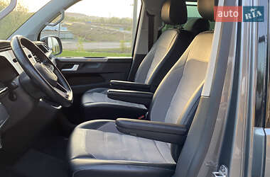 Минивэн Volkswagen Multivan 2020 в 