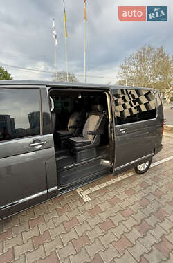 Минивэн Volkswagen Multivan 2021 в 