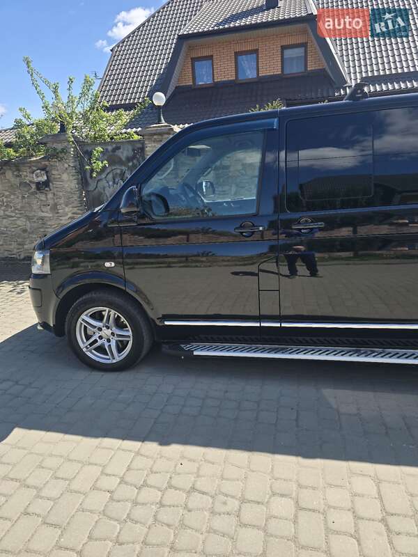 Минивэн Volkswagen Multivan 2012 в Луцке
