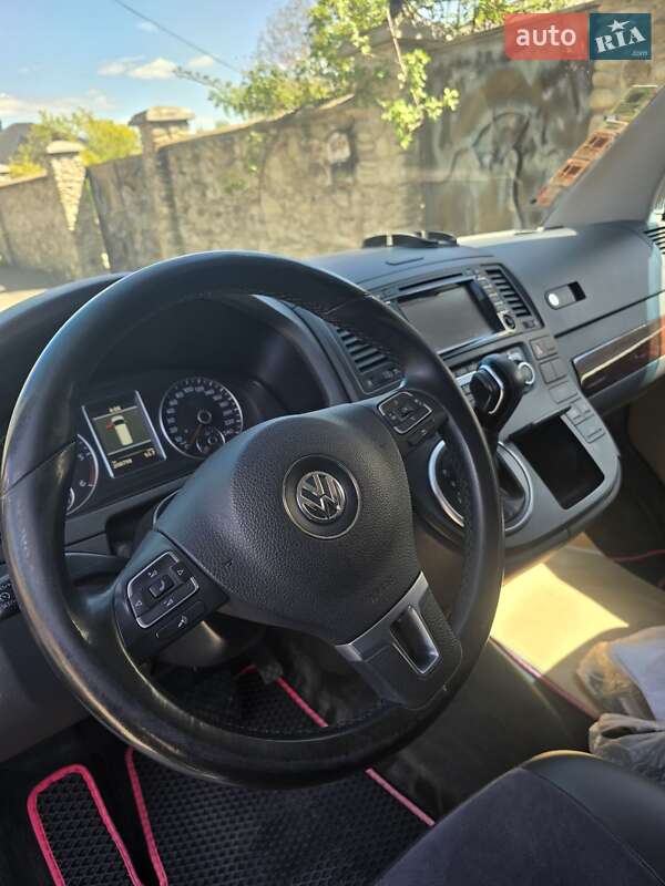 Минивэн Volkswagen Multivan 2012 в Луцке