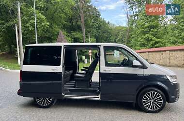 Мінівен Volkswagen Multivan 2017 в 