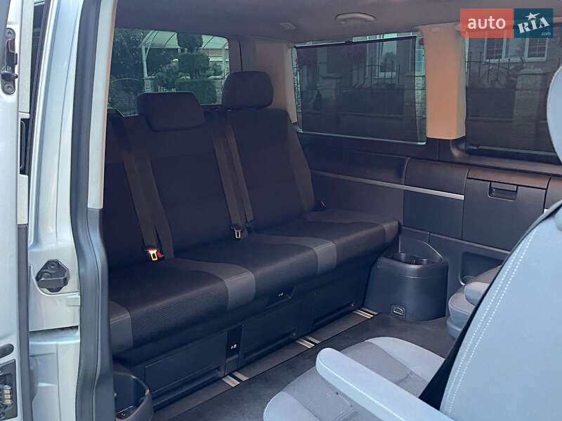 Мінівен Volkswagen Multivan 2011 в Дніпрі