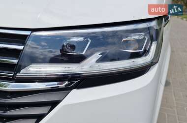 Минивэн Volkswagen Multivan 2020 в 