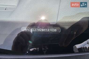 Минивэн Volkswagen Multivan 2011 в 