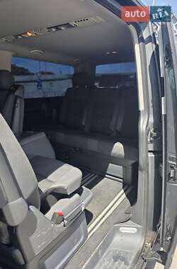 Минивэн Volkswagen Multivan 2011 в 