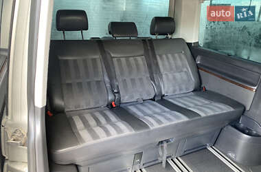 Минивэн Volkswagen Multivan 2012 в 