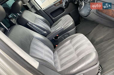 Минивэн Volkswagen Multivan 2012 в 