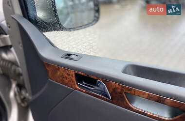Минивэн Volkswagen Multivan 2012 в 